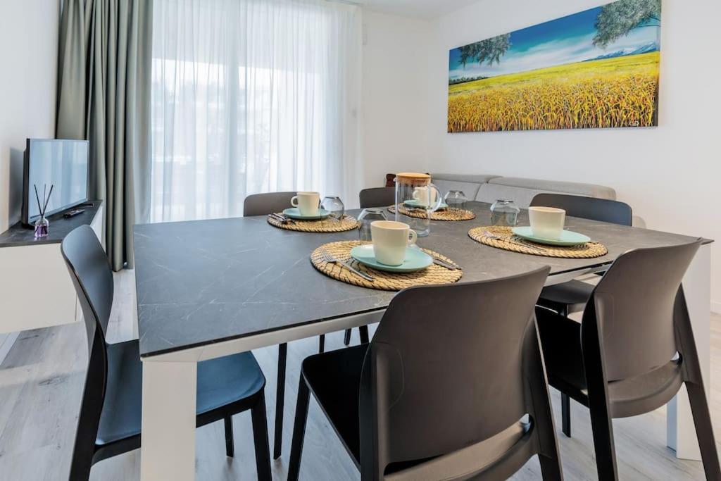 Wave Island! Luxury Resort A Jesolo - Piscina E Park Free! ภายนอก รูปภาพ