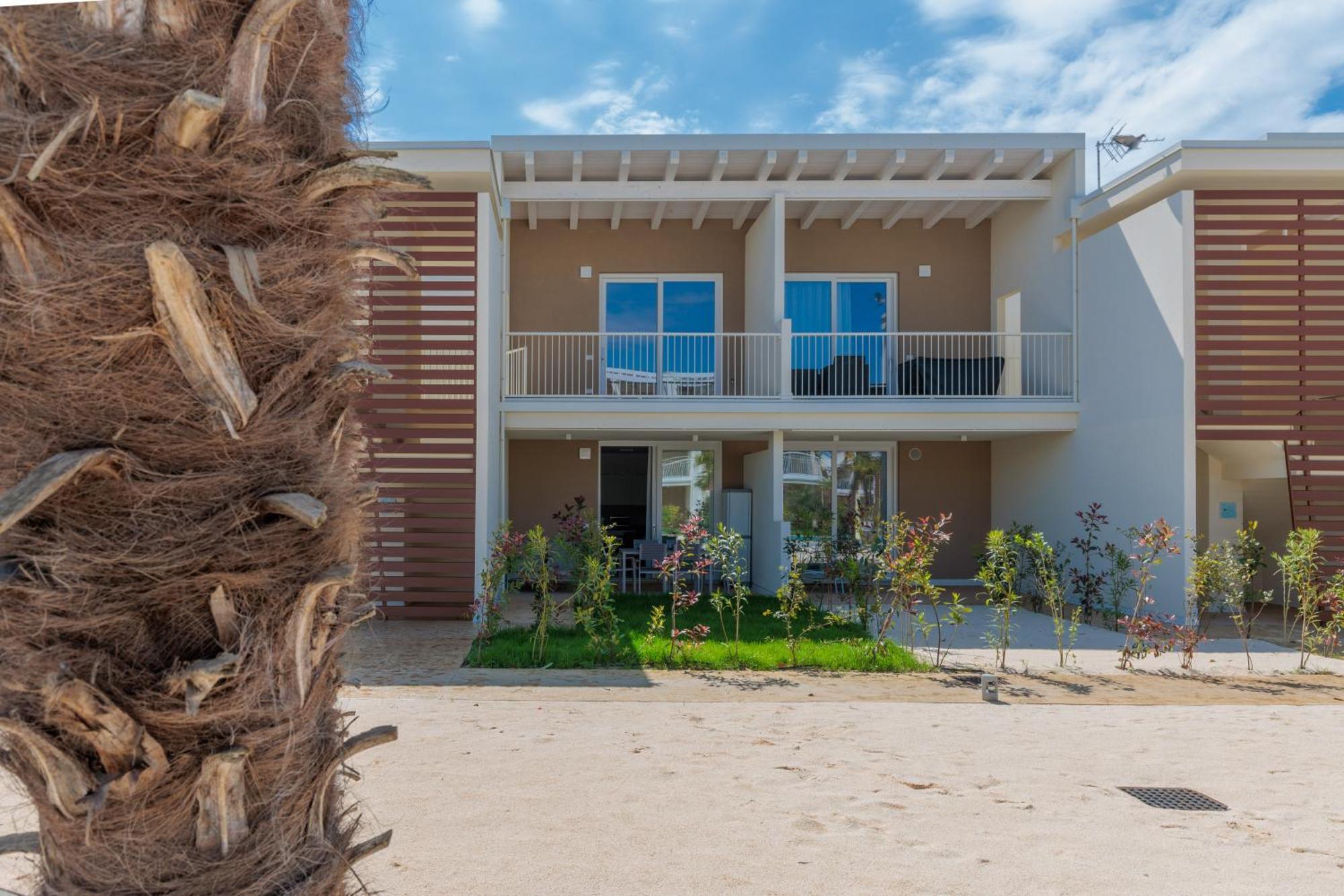 Wave Island! Luxury Resort A Jesolo - Piscina E Park Free! ภายนอก รูปภาพ
