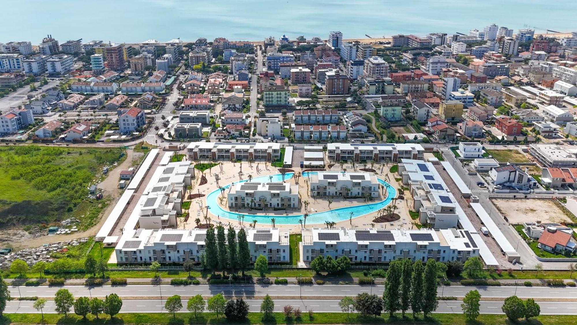 Wave Island! Luxury Resort A Jesolo - Piscina E Park Free! ภายนอก รูปภาพ